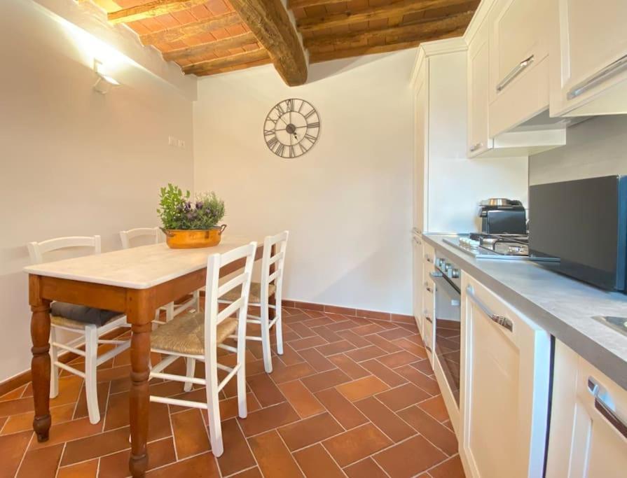 Relax&Business Wi-Fi, Tv Hd, Parcheggio Gratuito Villa Capannori Luaran gambar